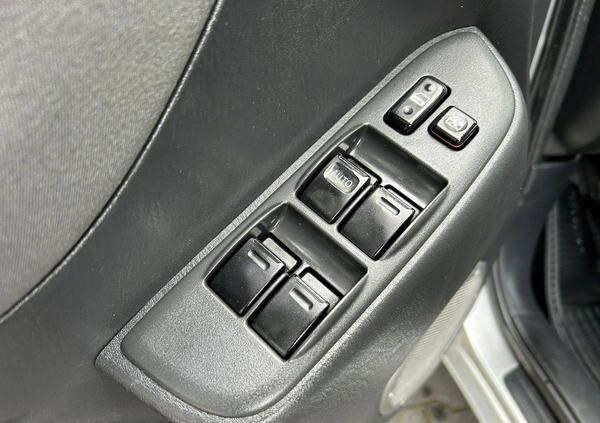Toyota RAV4 cena 18900 przebieg: 289000, rok produkcji 2004 z Górzno małe 137